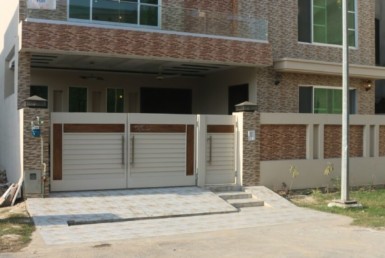 10 Marla House For Sale in DHA Phase 5